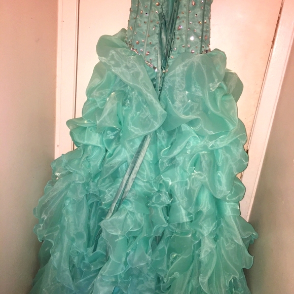 Sweet 16 / Prom / Homecoming dress (Mint green blue) says Size in picture. New! - Picture 5 of 7